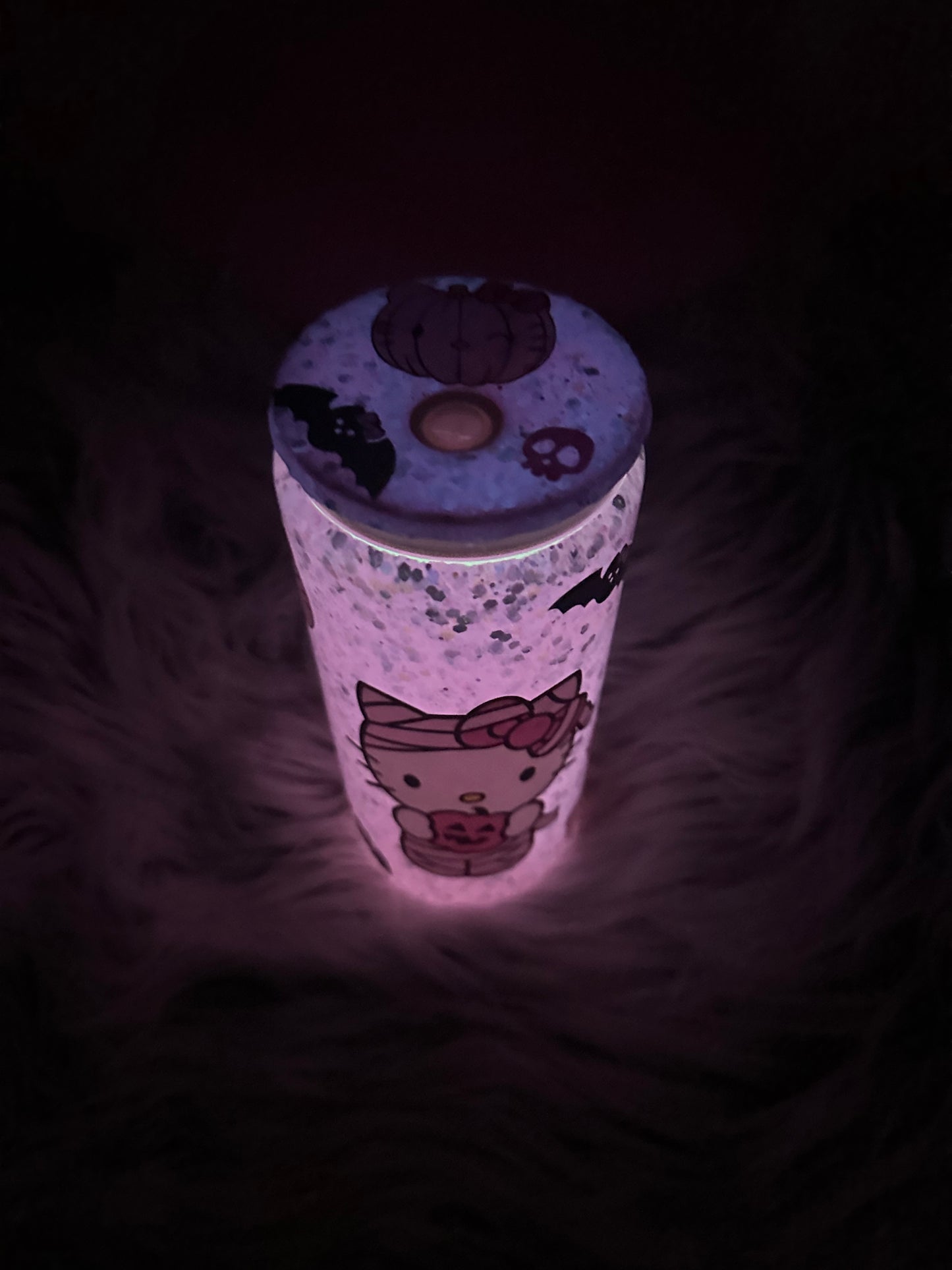 16 oz HK snowglobe (RTS)